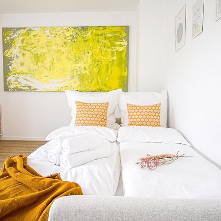 Homefy Come-Together Apartment - Balkon - Aufzug - Free Parking - Smart Tvs Essen Buitenkant foto