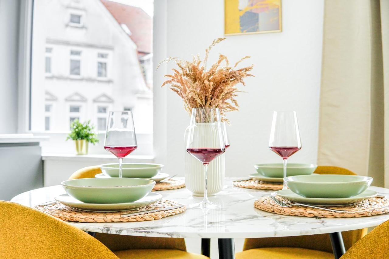 Homefy Come-Together Apartment - Balkon - Aufzug - Free Parking - Smart Tvs Essen Buitenkant foto