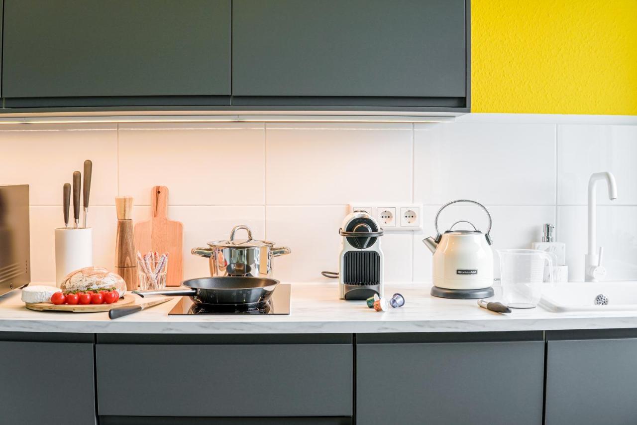 Homefy Come-Together Apartment - Balkon - Aufzug - Free Parking - Smart Tvs Essen Buitenkant foto